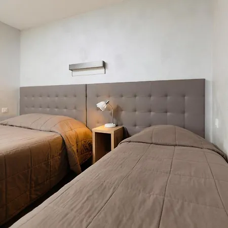 多奥尔内克斯汽车旅馆 Ornex