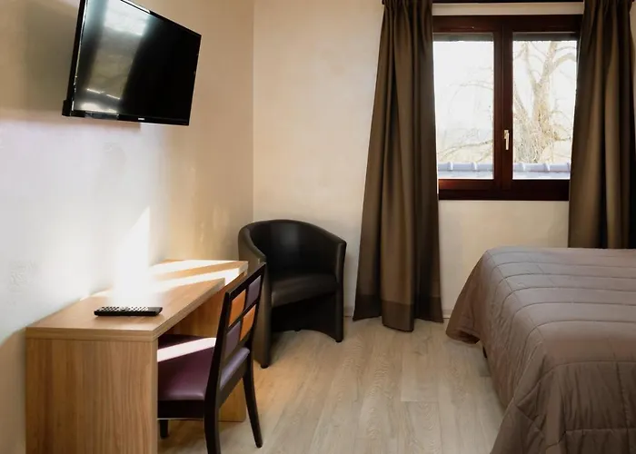Motel D'ornex 3*